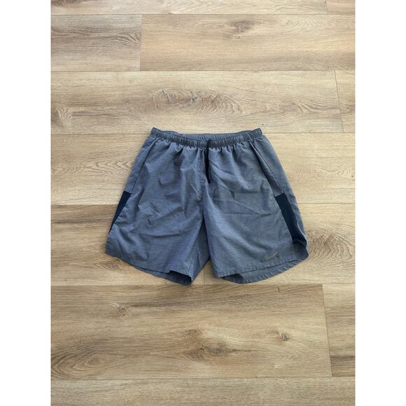 NIKE | SHORTS - Picture 2 of 7